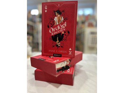 Ördögi kísértés Anne L. Green:  bővített újrakiadás - (Különleges kiadás)