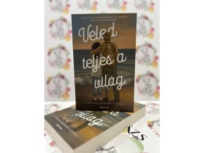 Veled teljes a világ Hannah Bonam-Young