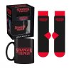Dárkový set Stranger Things - Logo hrnek a ponožky (36-41)