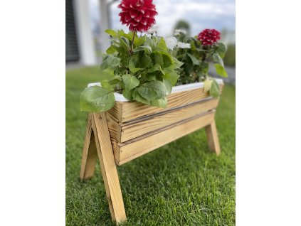 Drevený stojan na kvety