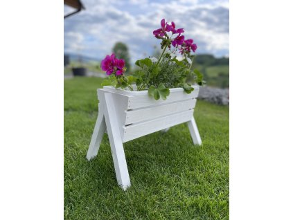 Drevený stojan na kvety biely