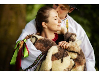 Lichte deken van schapenwol natuurlijk