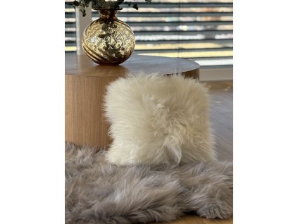 Kussen van schapenvacht wit