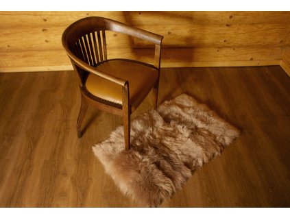Beige tapijt van schapenvachten 100 × 60 cm