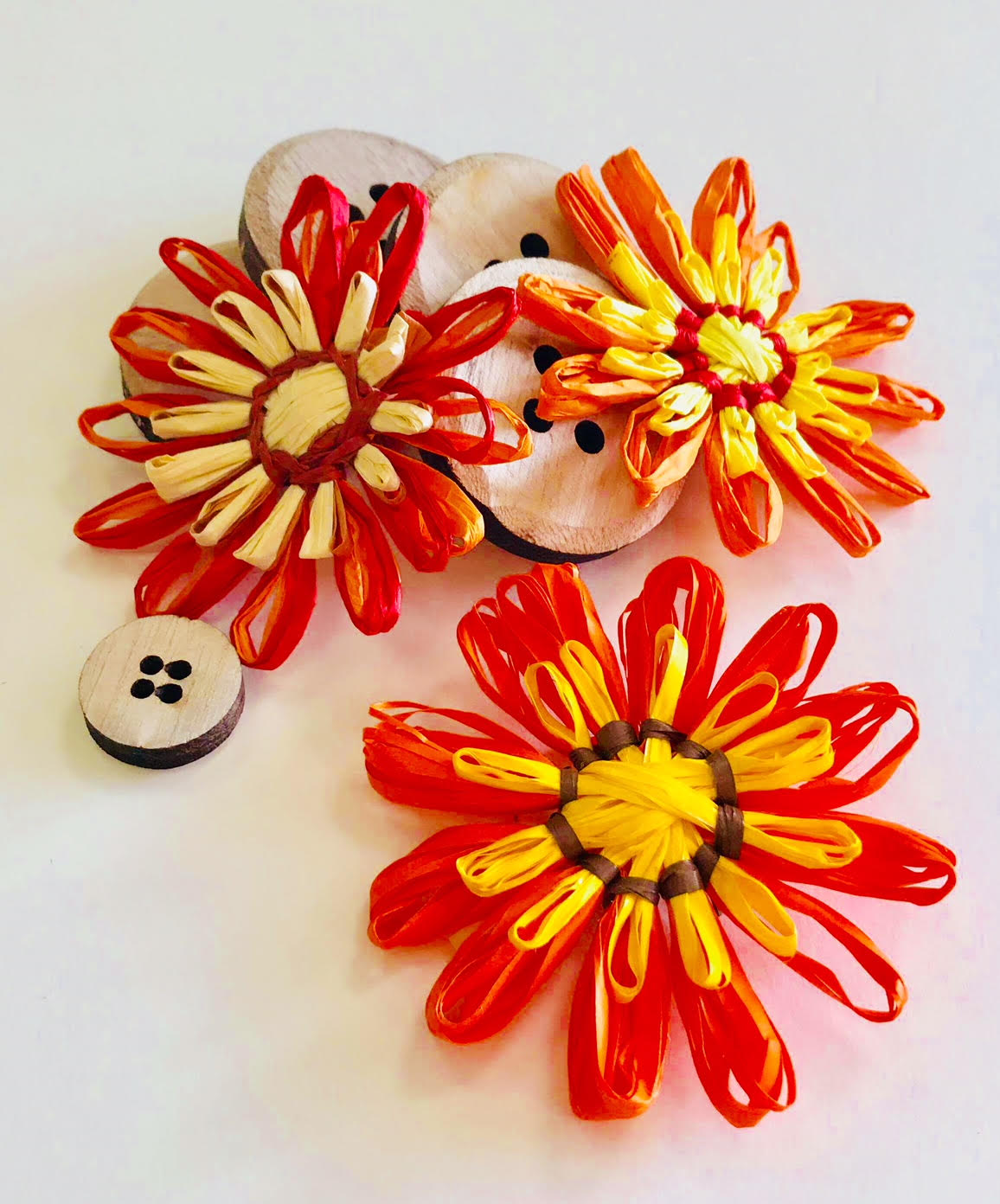 Tvoření pro děti - 10.10.2018 - Kytky z lýka