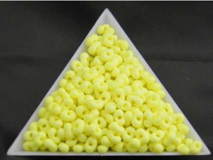 Korálky - farfale NEON - 2 x 4 mm - pastelově žluté 36786