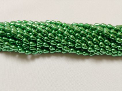 Korálky - voskované hrušky - 7 x 5 mm - 12595 zelené