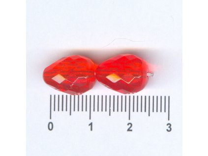 Broušené hrušky 13x10 90040