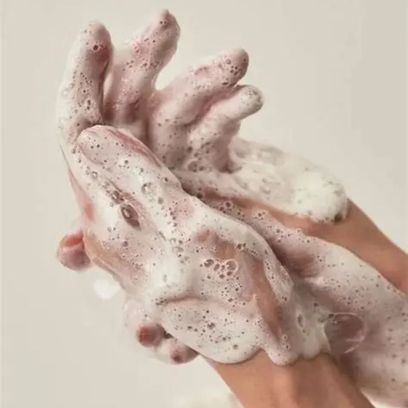 Anua - Heartleaf Succinic Moisture Cleansing Foam - Čisticí pěna s pH 5,6 pro ochranu kožní bariéry 150 ml