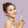Dr. Libeaute Quick Wrinkle Remover Okamžitý liftingový krém proti vráskám 3 ml v ruce