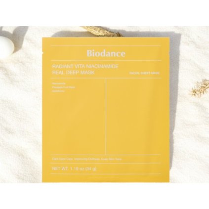 7516 korejska kosmetika biodance radiant vita niacinamide real deep mask inovativni rozjasnujici hydratacni maska s niacinamidem a ovocnymi extrakty 34 g Photoroom (1)