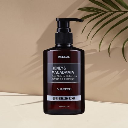 Kundal Honey&Macadamia Shampoo - Přírodní šampon na suché a poškozené vlasy s vůní ENGLISH ROSE - 500 ml