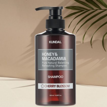 Kundal Honey&Macadamia Shampoo - Přírodní šampon na suché a poškozené vlasy s vůní CHERRY BLOSSOM - 500 ml
