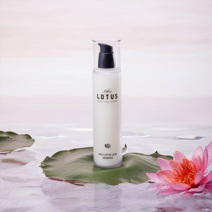 THE PURE LOTUS - Jeju Lotus Leaf Essence - Zklidňující esence s lotusovou vodou - 125 ml