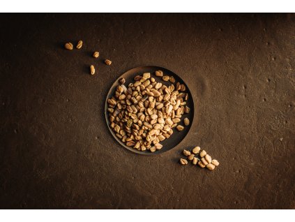 Pískavice celá 2048