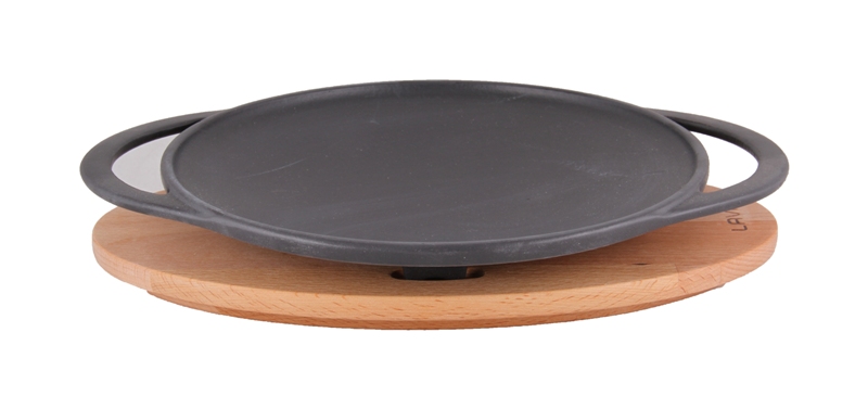 LAVA METAL Litinová pánev "wok" 28 cm s dřevěným podstavcem