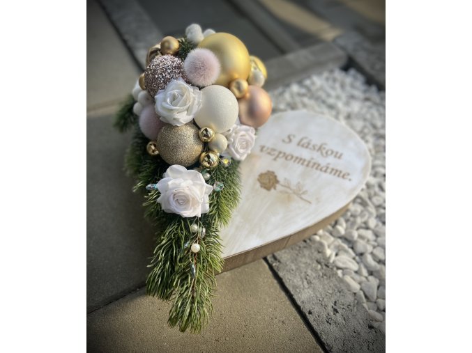 Bílé srdce - zlaté zdobení, růžový nádech - ODESLÁNÍ 11.12.