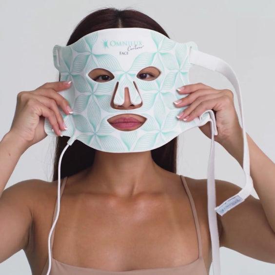 Nasazení masky Omnilux Contour Face na obličej