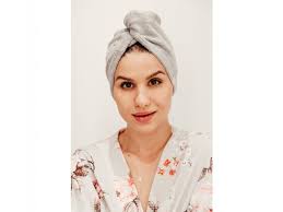 Turban na vlasy: Praktický pomocník pro zdravé a krásné vlasy