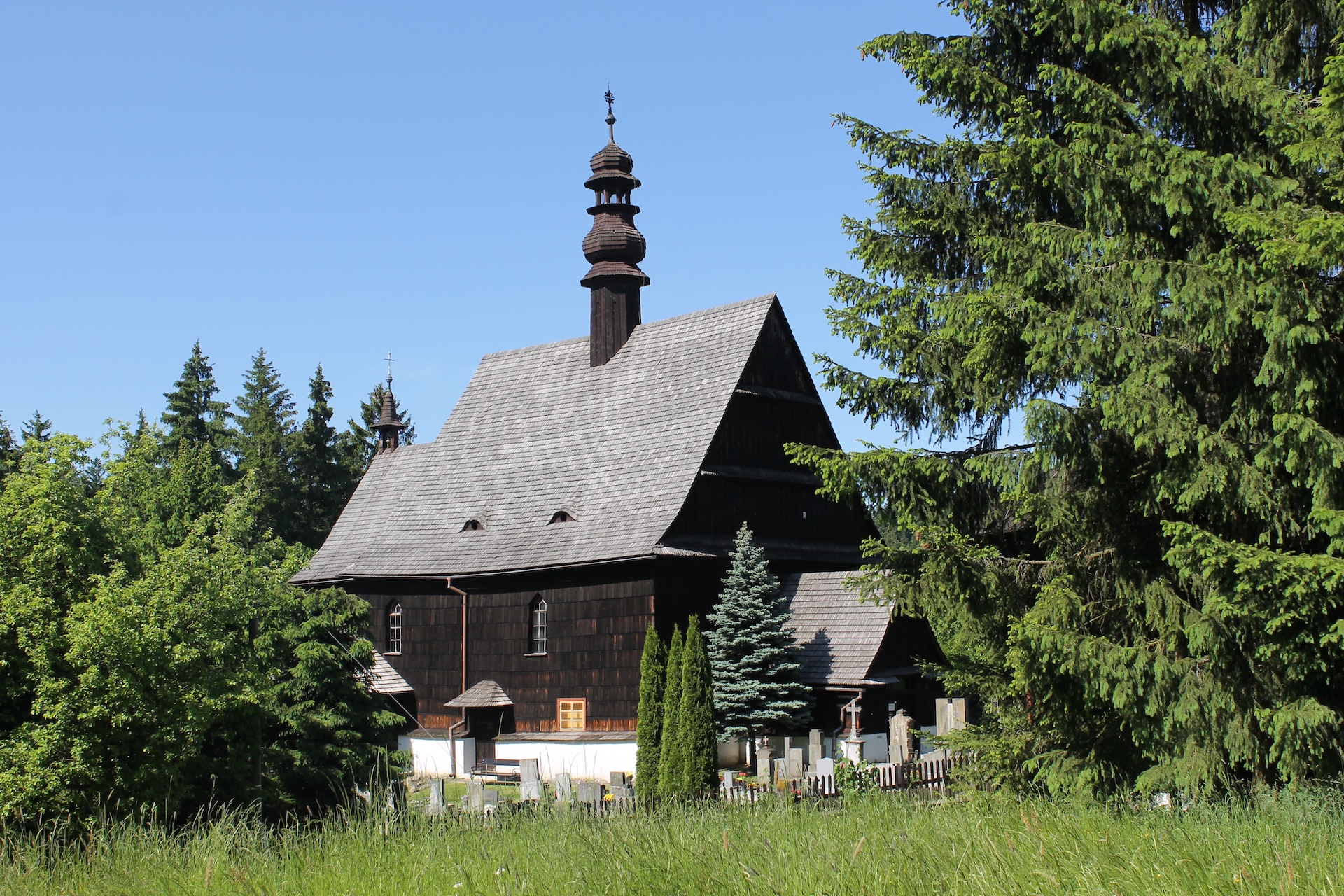 Dřevěný kostel sv. Petra a Pavla v Liberku