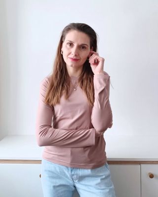 Viskózové tričko s dlouhým rukávem bude jako tvoje druhá kůže. Vynosíš ho pod svetry, saka nebo klidně jen tak samostatně....