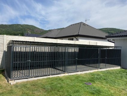 ČERNÝ TROJKOTEC 9x2,5m ANTRACIT