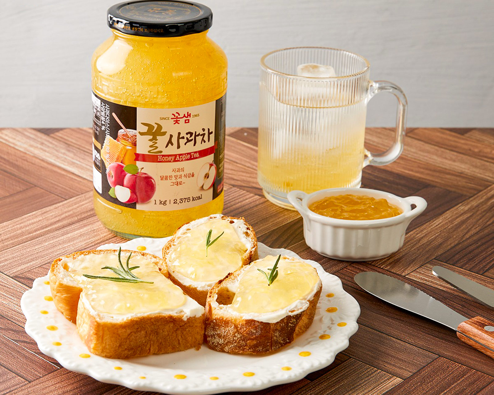 Toast s jablečným čajem KOTSAM
