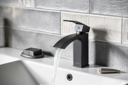 Stojánková umyvadlová baterie GINKO černá mat