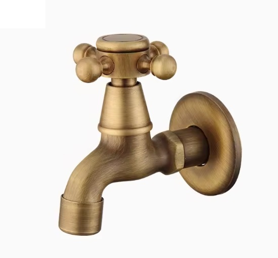 Eco produkty Mosazný nástěnný výtokový / zahradní ventil 1/2" s keramickým uzavíráním, délka 95 mm - stará mosaz