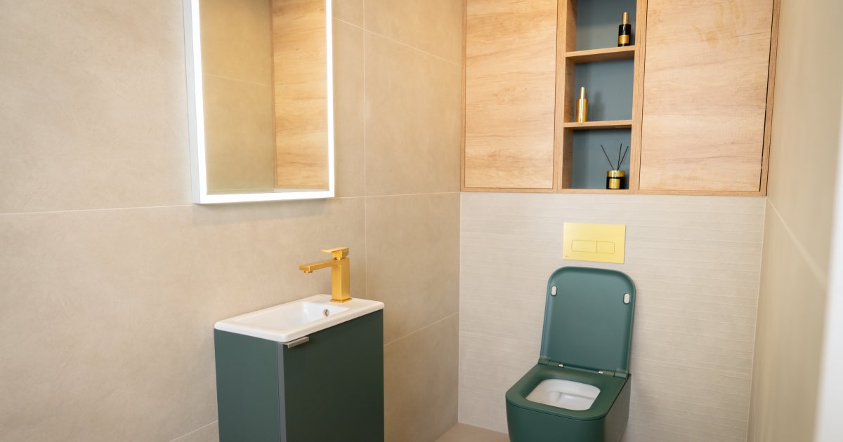 Moderní koupelna bez chaosu: Ovládněte fenomén Invisible Design