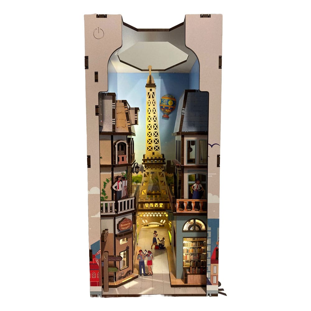 Revell Paris Tiny Adventures Book Nook - vložka do knihovny Mini Diorama 23 cm