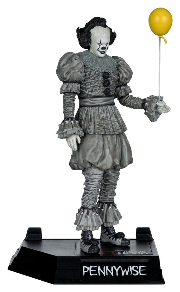 McFarlane Toys It Welcome to Derry Movie Maniacs Figurka Pennywise (Black & White) 16 cm
