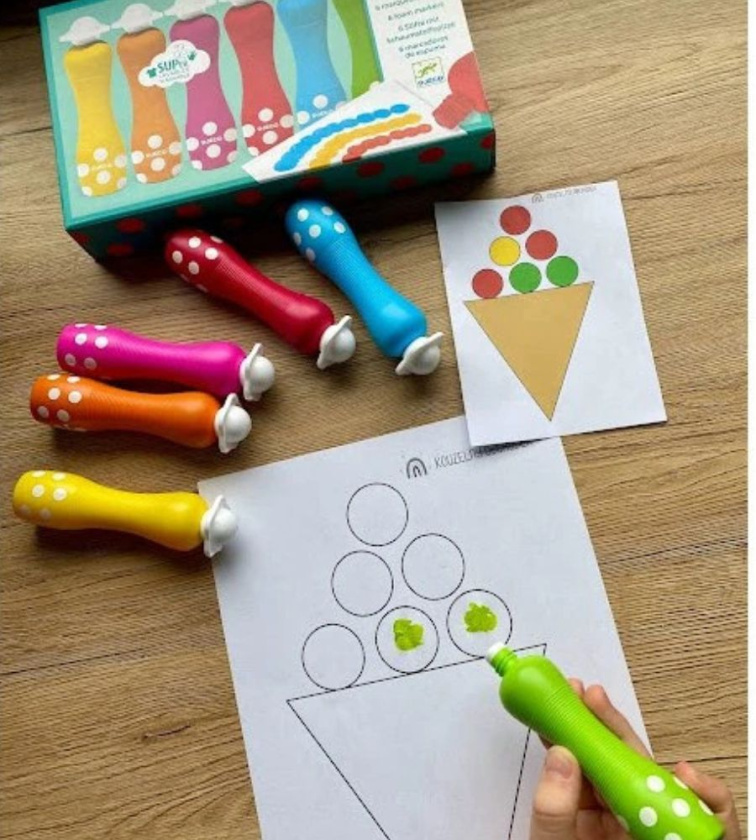 Detail na tupkací barvy od Djeco. Barvy v tubě s houbičkou-pěnovým aplikátorem pro nejmenší děti. PRvní barvy pro děti.