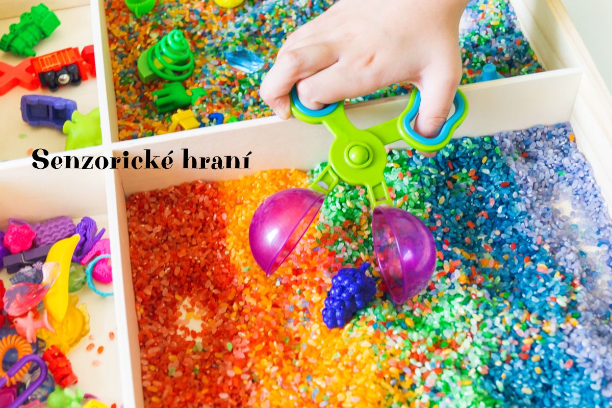 co_je_sensory_play_senzoricke_hrani