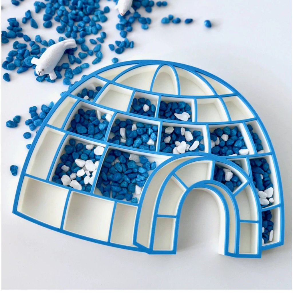 vysypavaci_tacek_smyslove_hrani_iglu