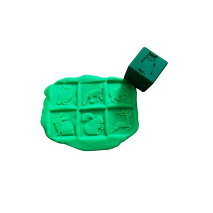 otiskovaci kostka na modelinu les