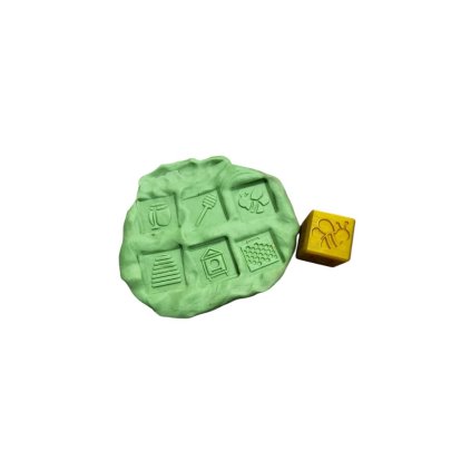 otiskovaci_kostka_do_modeliny_vcelka