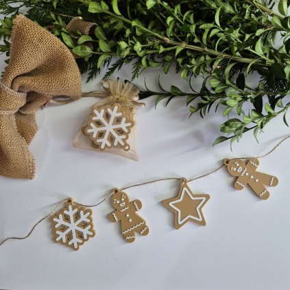 ozdoby_pernicky_smyslove_hrani