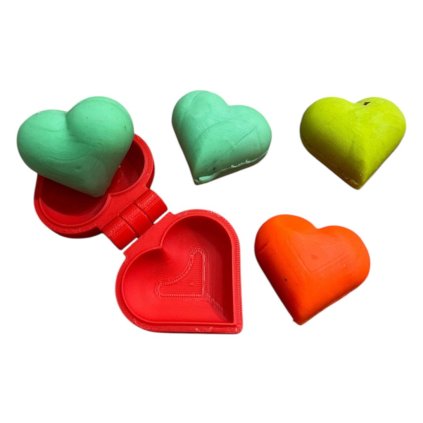 tvoritko_na_modelinu_srdicko