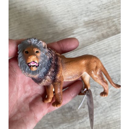 LEV, figurka 10 cm, lehce odřený