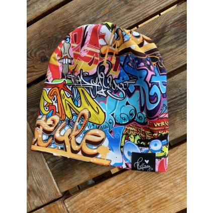 Kulišárny Dětská dvouvrstvá čepice GRAFFITI , vel. 80