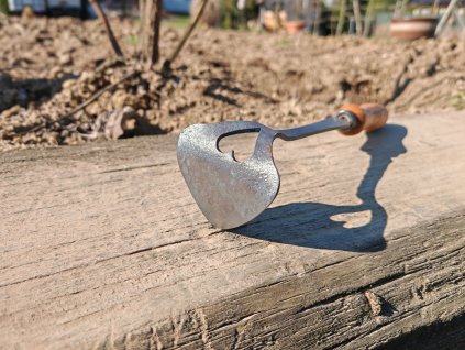 Motyčka srdcová - násada 14 cm