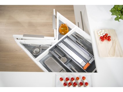 16432 k blum antaro m 650 mm 65 kg siva r9006 space corner syncromotion