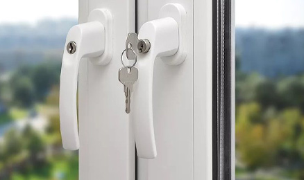 Bezpečnostní okenní kliky