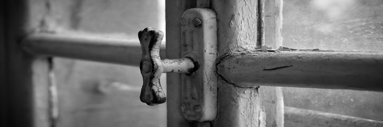 Špaletová kování a kliky