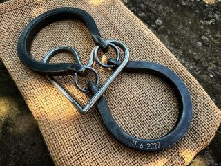 Engraving after a year and looks like new 😍 #spoutanesrdce #svatebnidar #hlavolamy #rucniprace #weddinggift #geduldspiele...