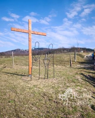 Dnes jsme se zúčastnili slavnostního vysvěcení křížové cesty, kterou jsme loni dokončili. Návrh a realizace byl kompletně...