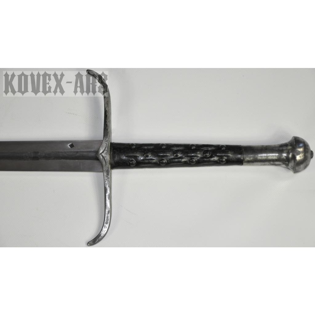 One-and-a-half handed sword