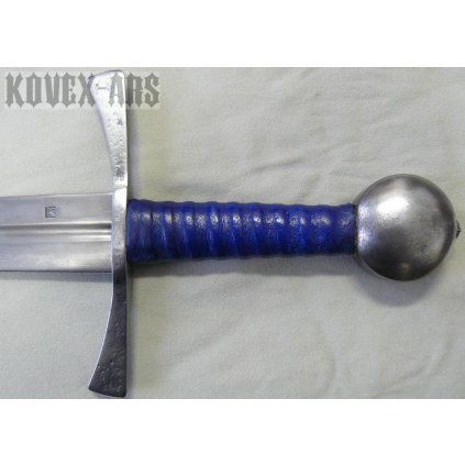 Single handed sword