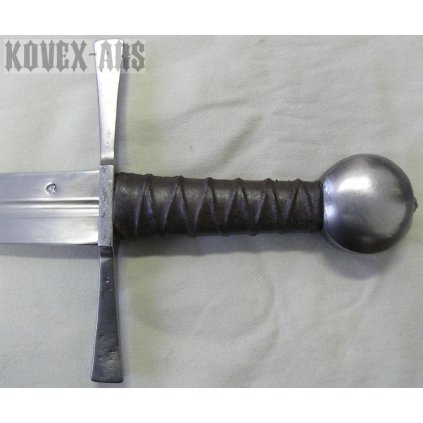 Single handed sword